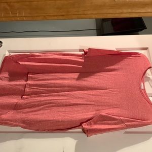 Sz small pinkish with white spots top